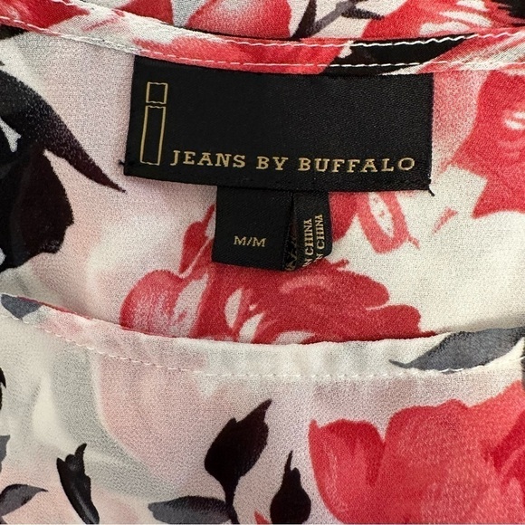 i Jeans‎ By Buffalo Women's Floral Roses Ruffle Cold Shoulder Short Sleeve Top - Picture 7 of 9